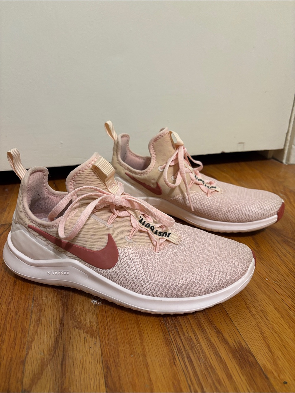 Nike Women’s Light Pink Athletic Sneakers